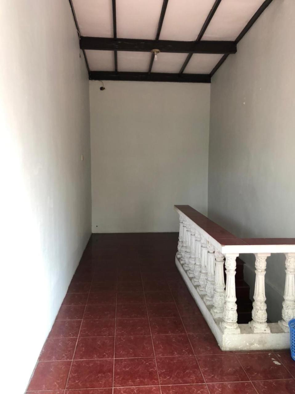 Oyo 90482 Rumah Oma Syariah Kupang  エクステリア 写真