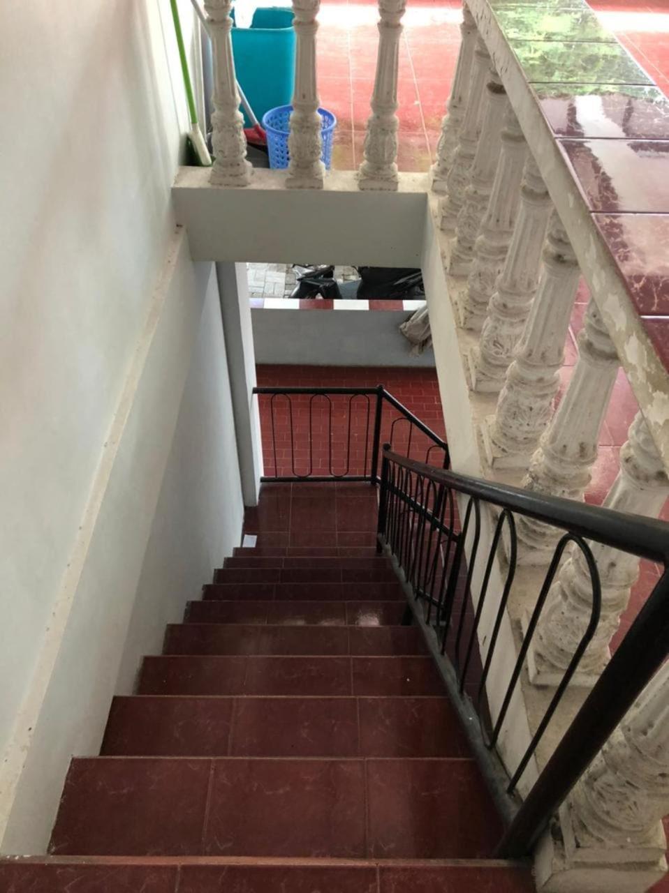 Oyo 90482 Rumah Oma Syariah Kupang  エクステリア 写真
