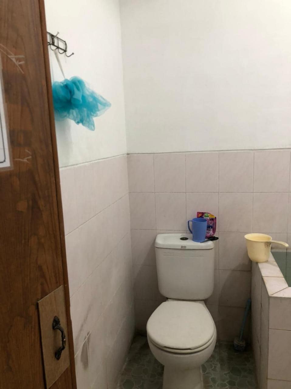 Oyo 90482 Rumah Oma Syariah Kupang  エクステリア 写真