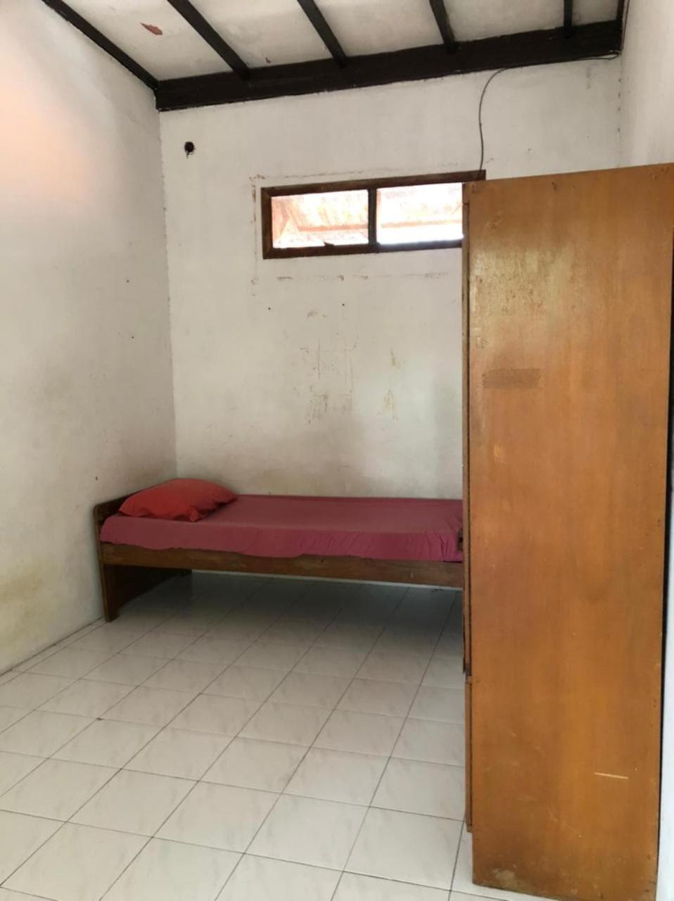 Oyo 90482 Rumah Oma Syariah Kupang  エクステリア 写真